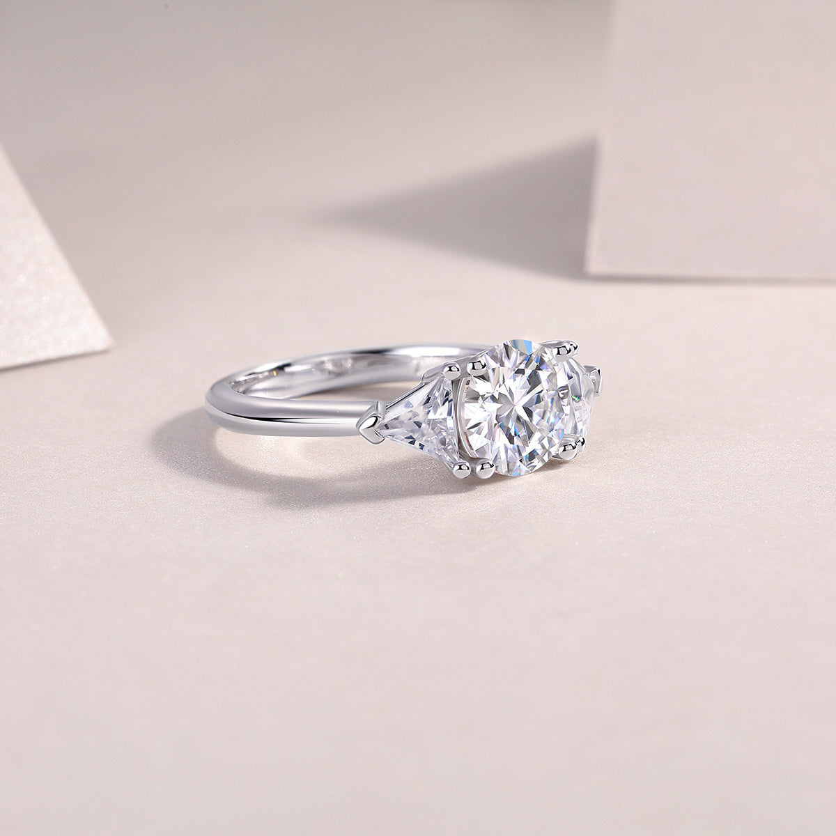 Ocean Diamond - A Fashionable And Luxurious Jewelry Piece Set With 2-carat Moissanite S925 Sterling Silver And Platinum-plated Diamond