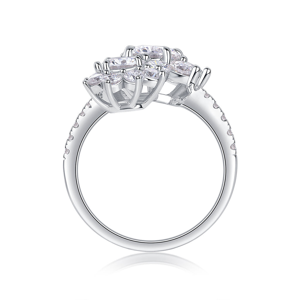 Petal Morning Dew - A Fashionable Diamond Jewelry Piece Set With 1-carat Moissanite S925 Sterling Silver And Platinum Diamond Ring