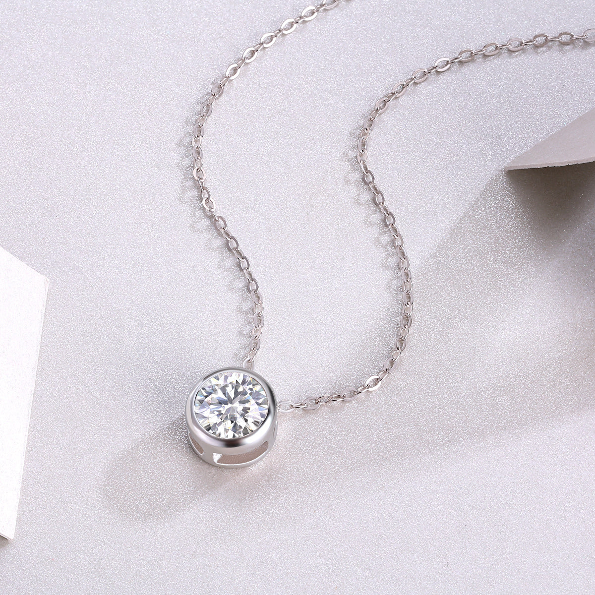 Purity - A Fashionable And Luxurious Diamond Jewelry Pendant Set With 1-carat Moissan Diamond S925 Sterling Silver