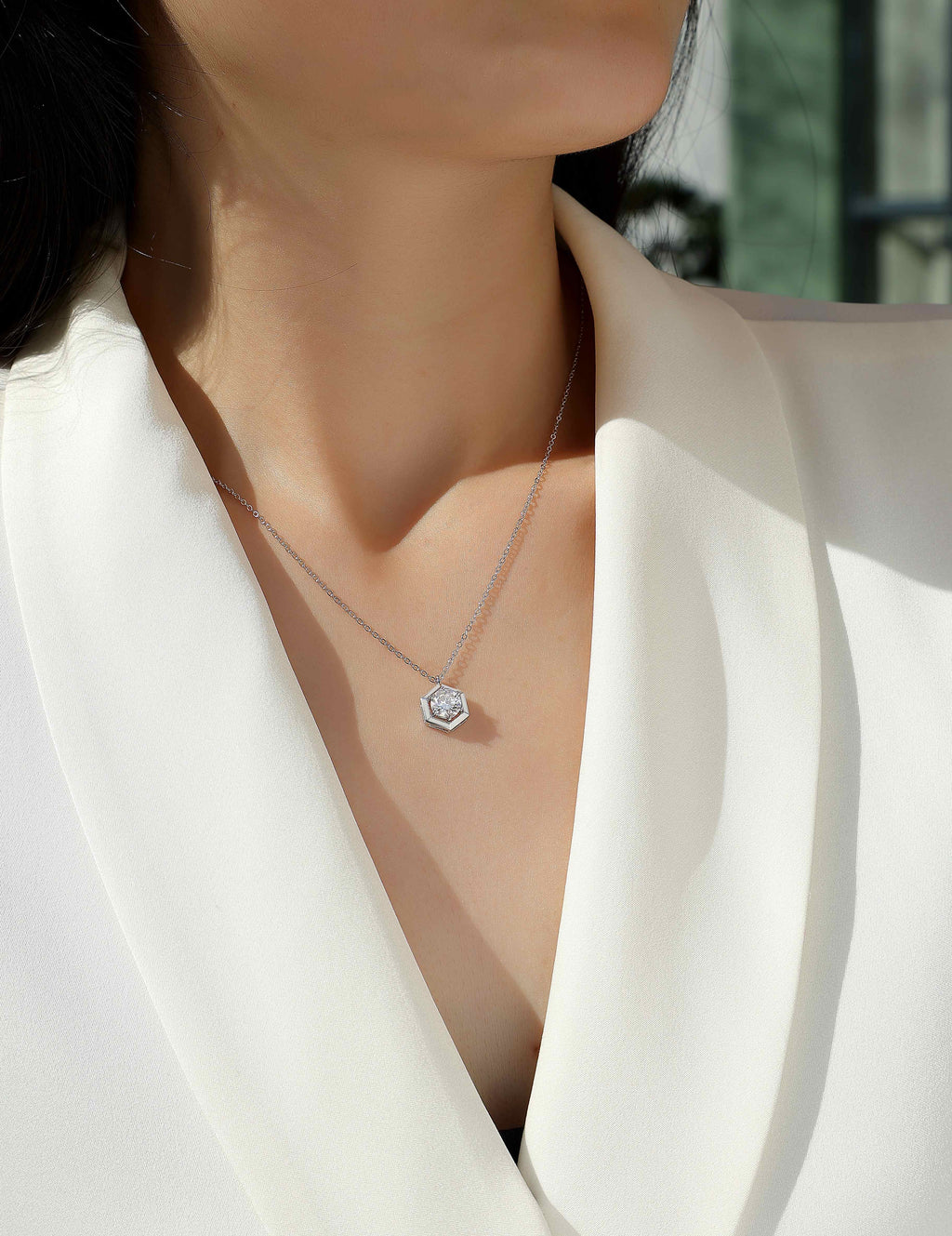 Geometric - A Fashionable And Luxurious Diamond Jewelry Pendant Set With 1-carat Moissanite S925 Sterling Silver