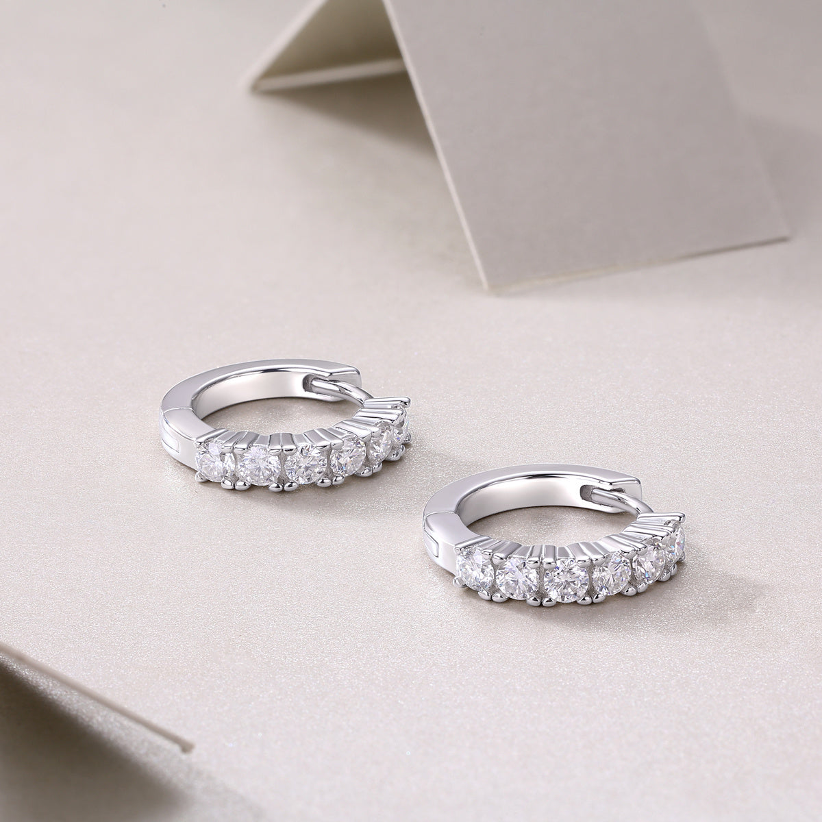 Pursuit - Fashionable And Luxurious Diamond Jewelry Earrings Set With Moissanite S925 Sterling Silver And Platinum-plated Stud Earrings
