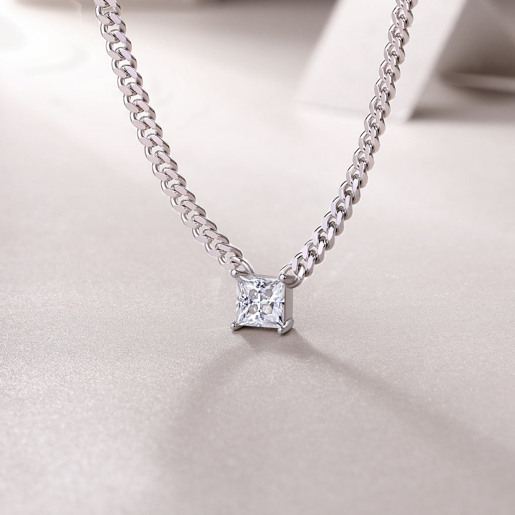 Zhang Yang - A Fashionable And Luxurious Diamond Jewelry Pendant Set With Square Moissanite S925 Sterling Silver